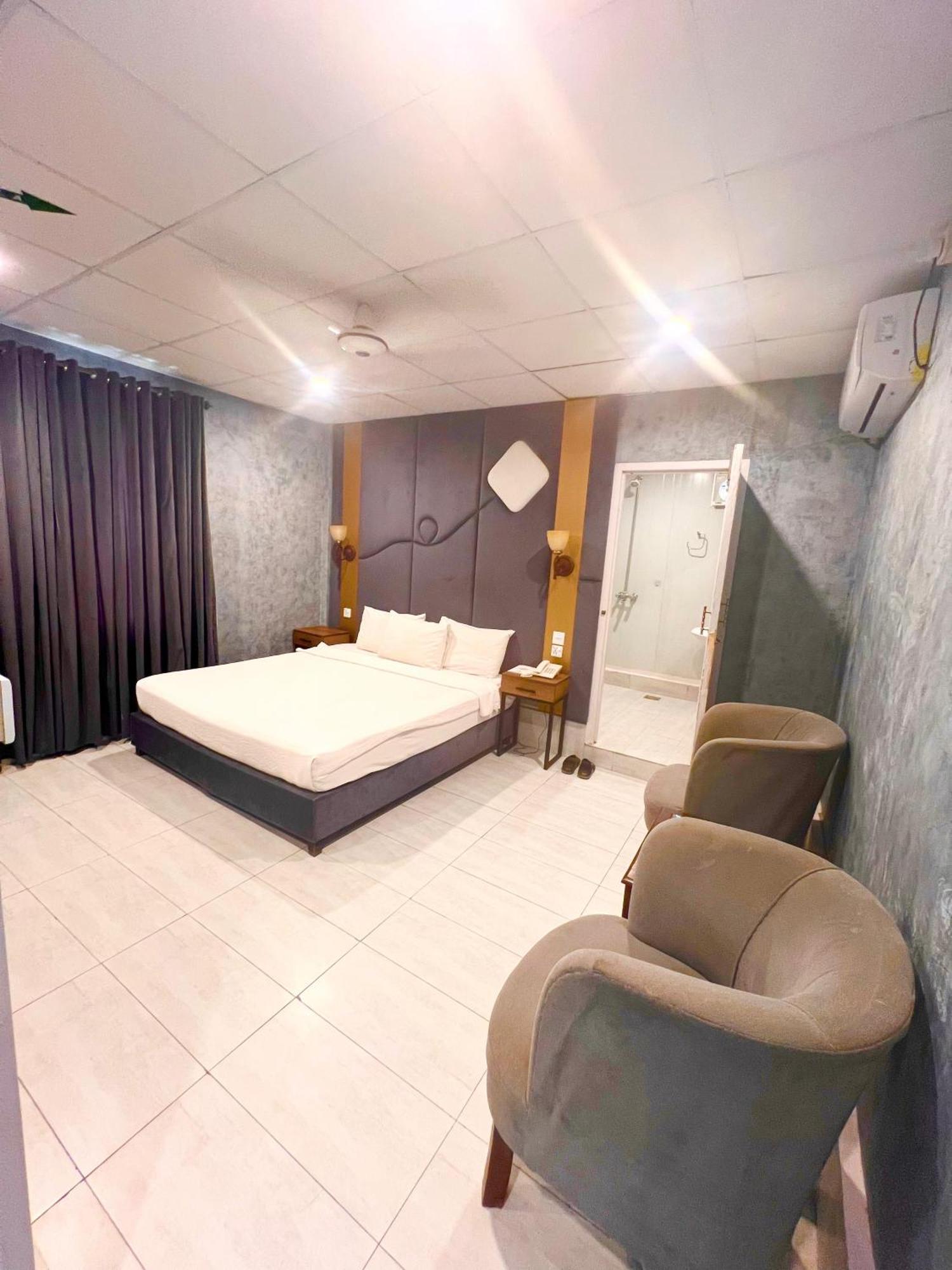Shelton Guest House Исламабад Екстериор снимка