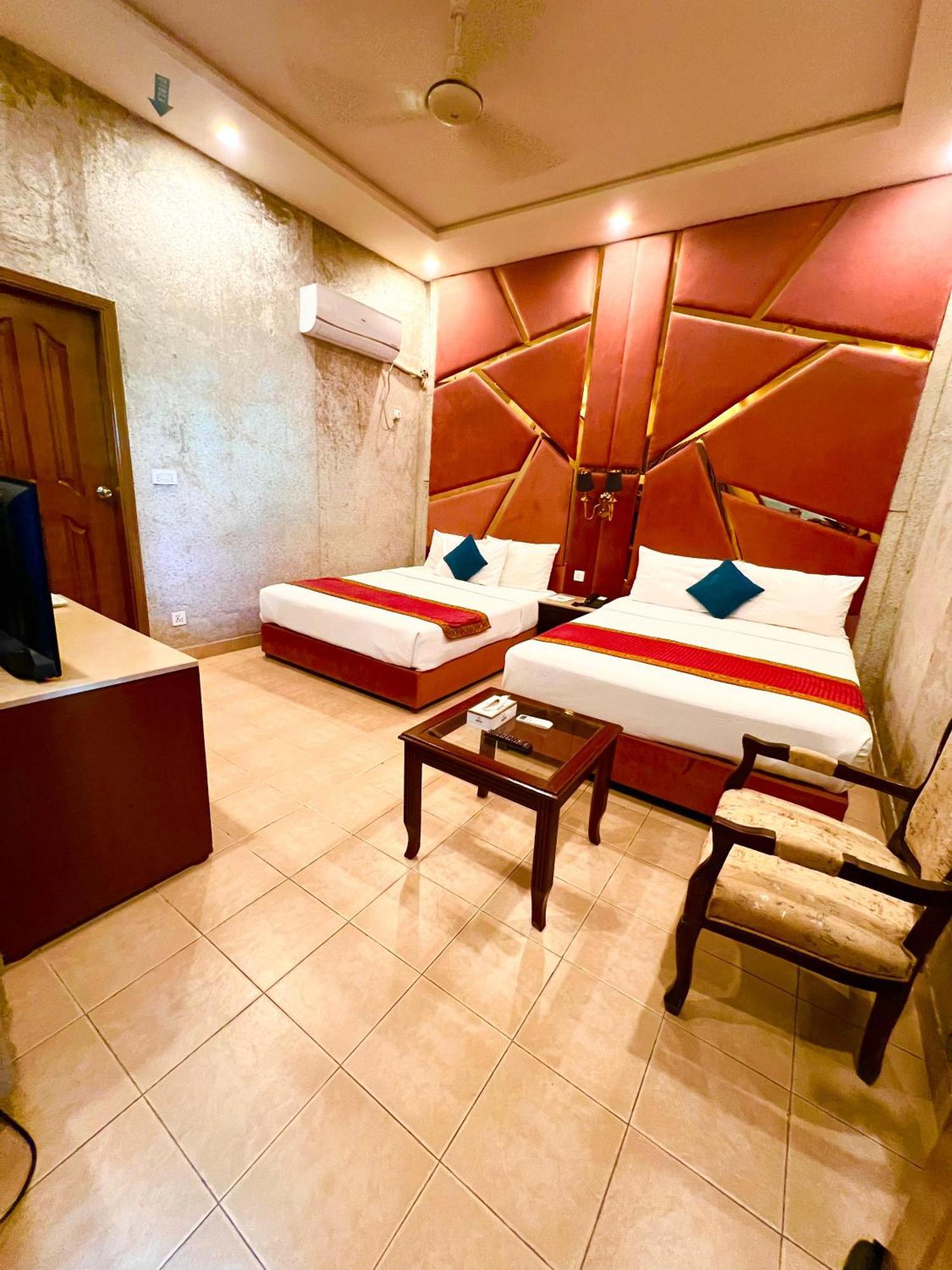 Shelton Guest House Исламабад Екстериор снимка