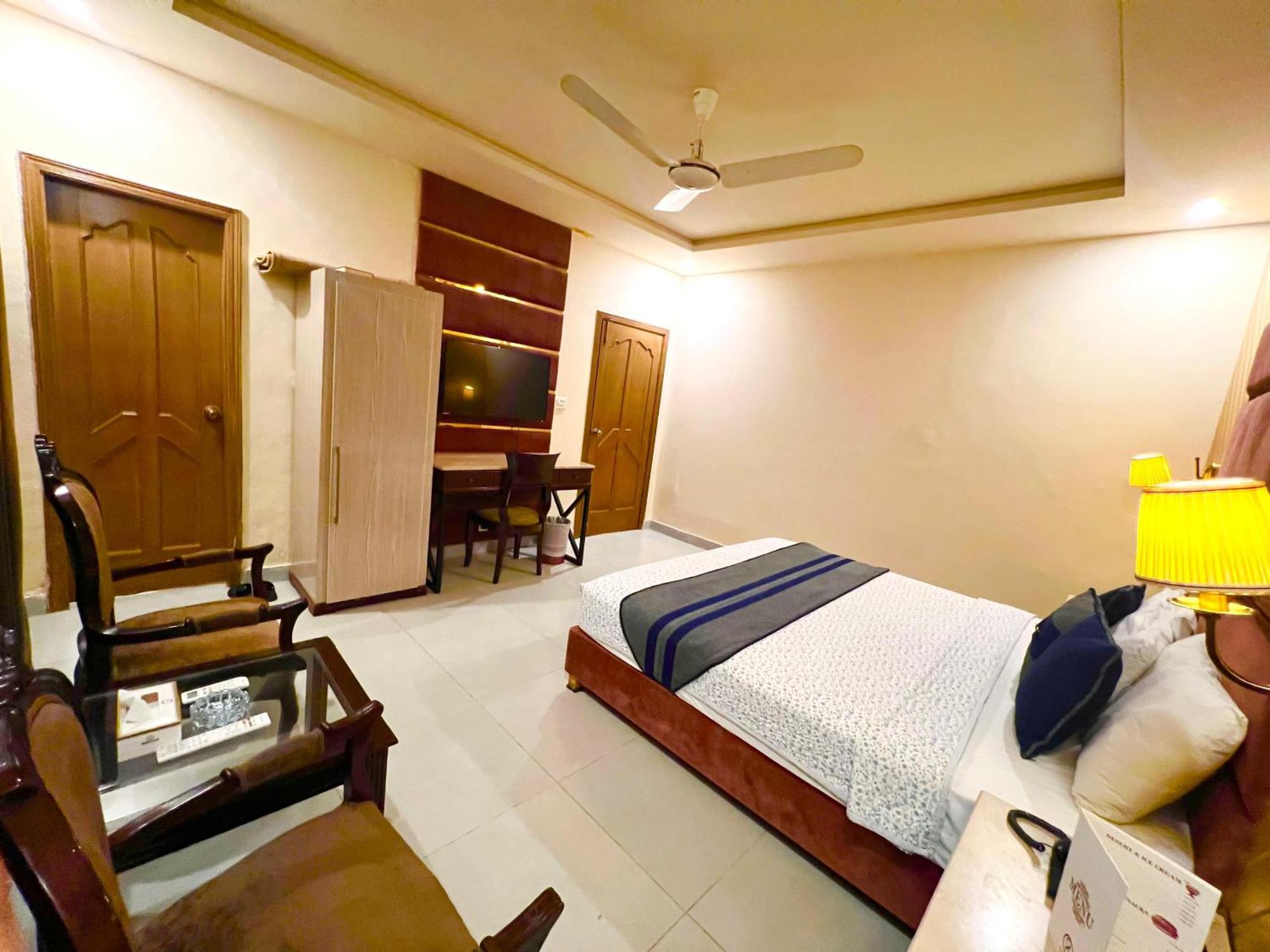 Shelton Guest House Исламабад Екстериор снимка