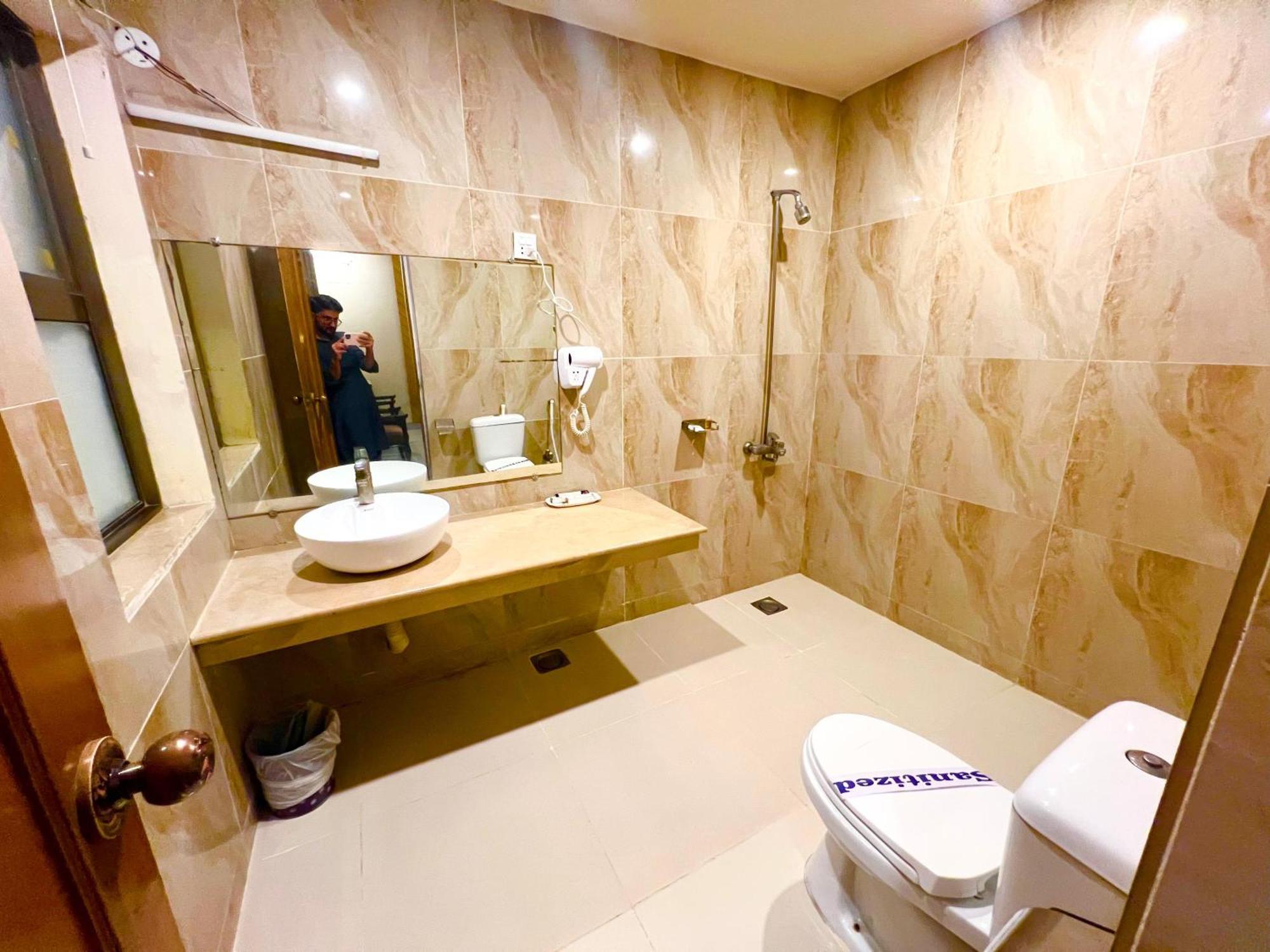 Shelton Guest House Исламабад Екстериор снимка